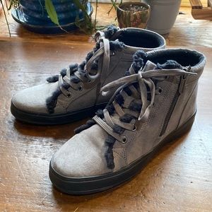 New Dearfoams boots Grey suede side zip women 7.5 EU 38 Kinsley Sport Foam